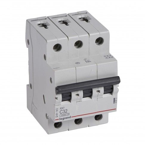 Disjuntor Rx3 3p C32 4500a LEGRAND Disjuntor Rx3 3p C32 4500a LEGRAND