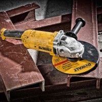Rebarbadora DEWALT 230mm Rebarbadora DEWALT 230mm