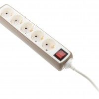 Base 5 Tomadas C/Interruptor Silicone Castanho Base 5 Tomadas C/Interruptor Silicone Castanho